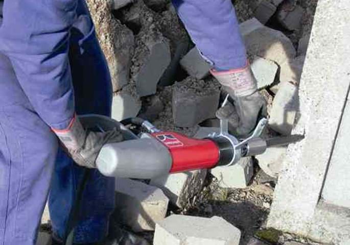 HYCON HH10RV Handheld Hydraulic Breaker