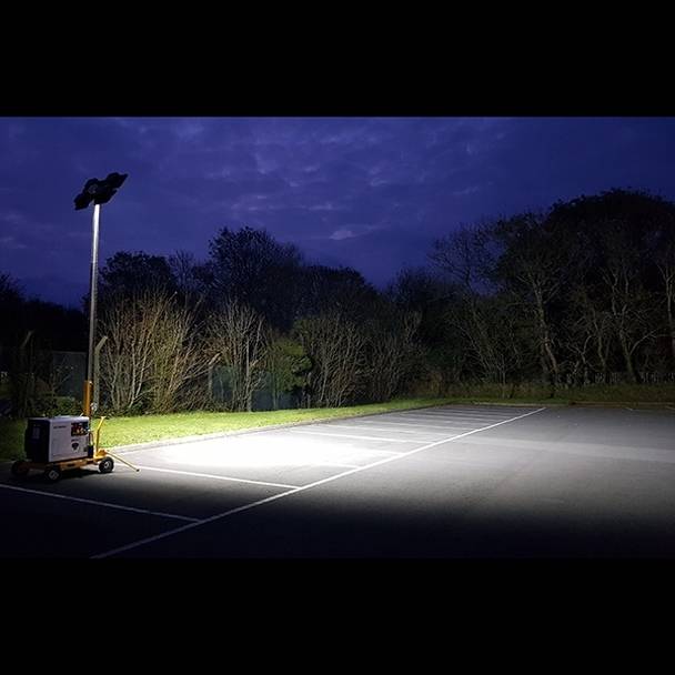 Hyundai 5.2kW Diesel Generator w/ 600w LED Mobile Lighting Tower LT600+DHY6000SE